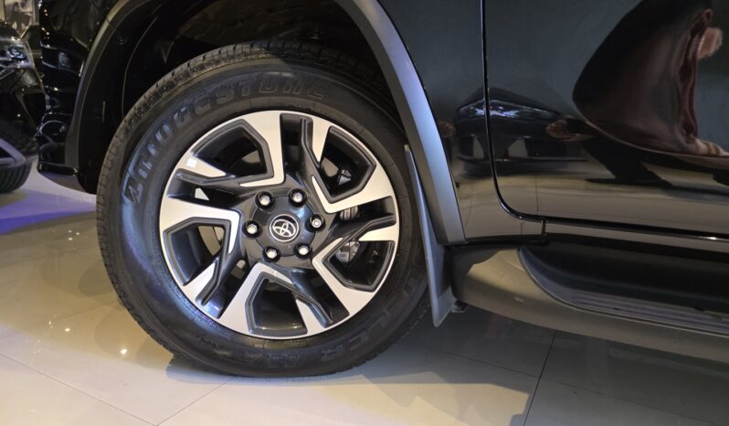 
								TOYOTA HILUX SW4 2.8 D-4D TURBO DIESEL SRX PLATINUM 7L 4X4 AUTOMÁTICO full									