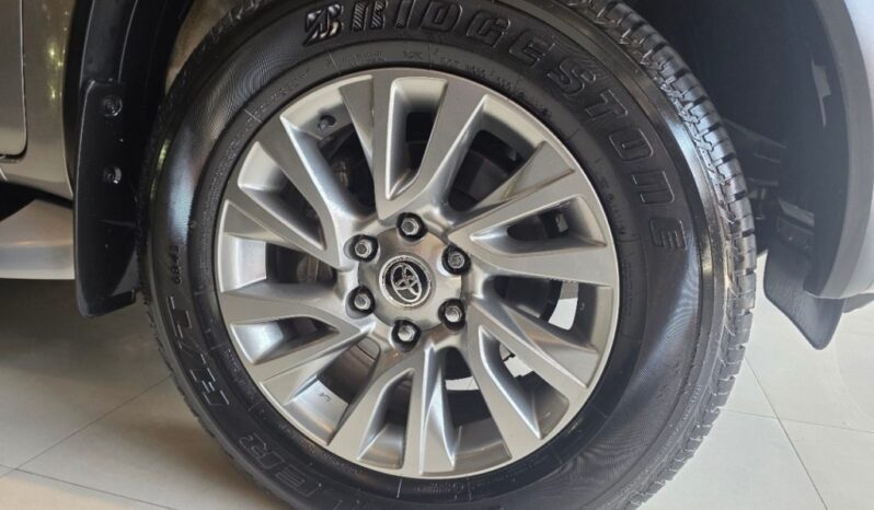 
								TOYOTA HILUX SW4 2.8 D-4D TURBO DIESEL SRX 4X4 AUTOMÁTICO full									