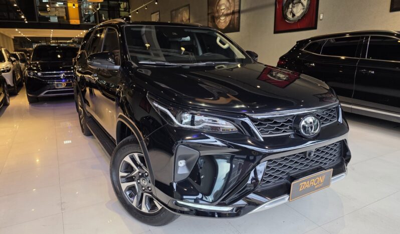 
								TOYOTA HILUX SW4 2.8 D-4D TURBO DIESEL SRX PLATINUM 7L 4X4 AUTOMÁTICO full									