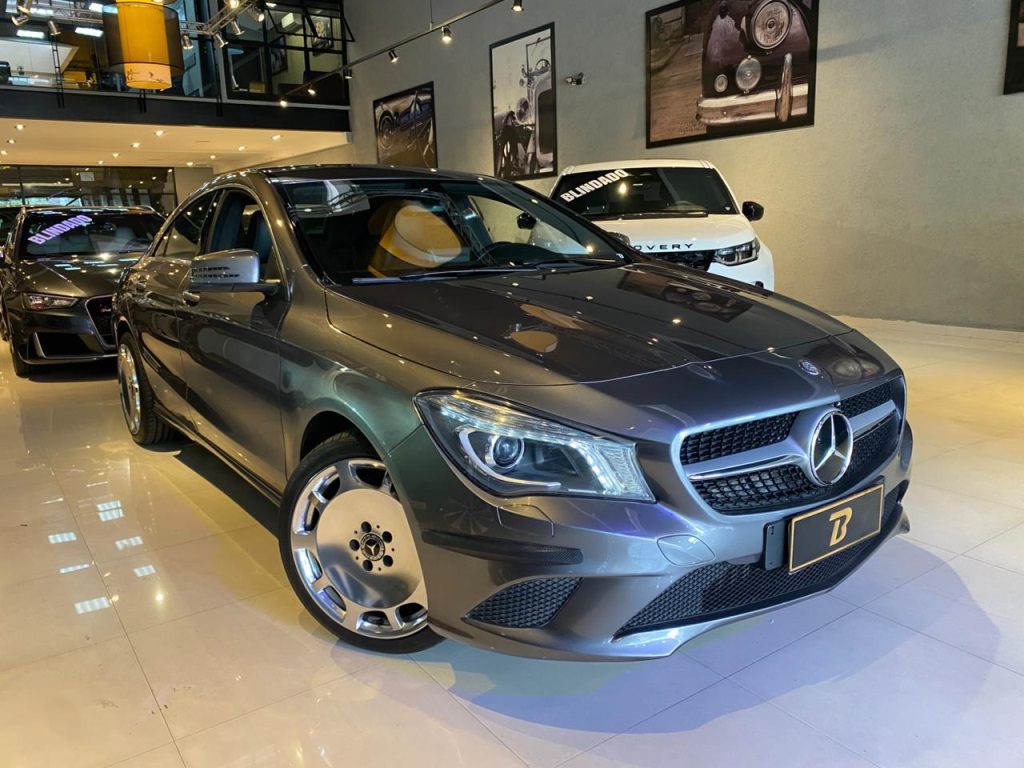 MERCEDES-BENZ CLA 200 1.6 URBAN 16V FLEX 4P AUTOMÁTICO