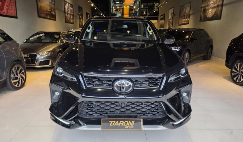 
								TOYOTA HILUX SW4 2.8 D-4D TURBO DIESEL SRX PLATINUM 7L 4X4 AUTOMÁTICO full									