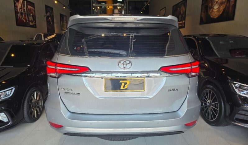 
								TOYOTA HILUX SW4 2.8 D-4D TURBO DIESEL SRX 4X4 AUTOMÁTICO full									
