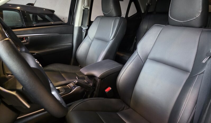
								TOYOTA HILUX SW4 2.8 D-4D TURBO DIESEL SRX PLATINUM 7L 4X4 AUTOMÁTICO full									