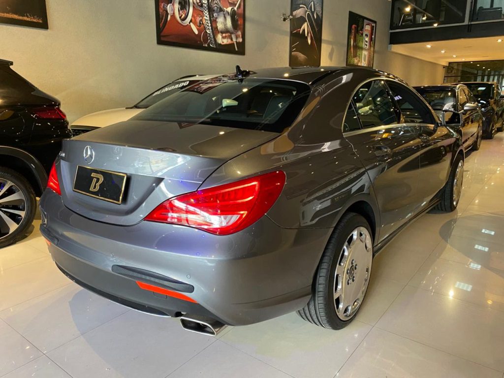 MERCEDES-BENZ CLA 200 1.6 URBAN 16V FLEX 4P AUTOMÁTICO