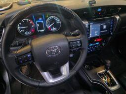 
										TOYOTA HILUX SW4 2.8 D-4D TURBO DIESEL SRX 4X4 AUTOMÁTICO full									